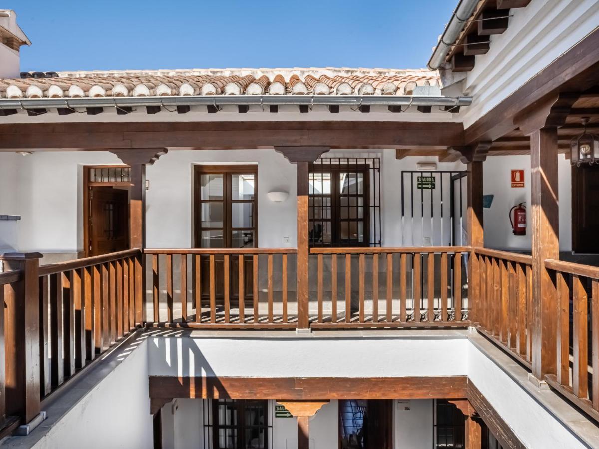 Limehome Granada Calle Santa Ana Экстерьер фото