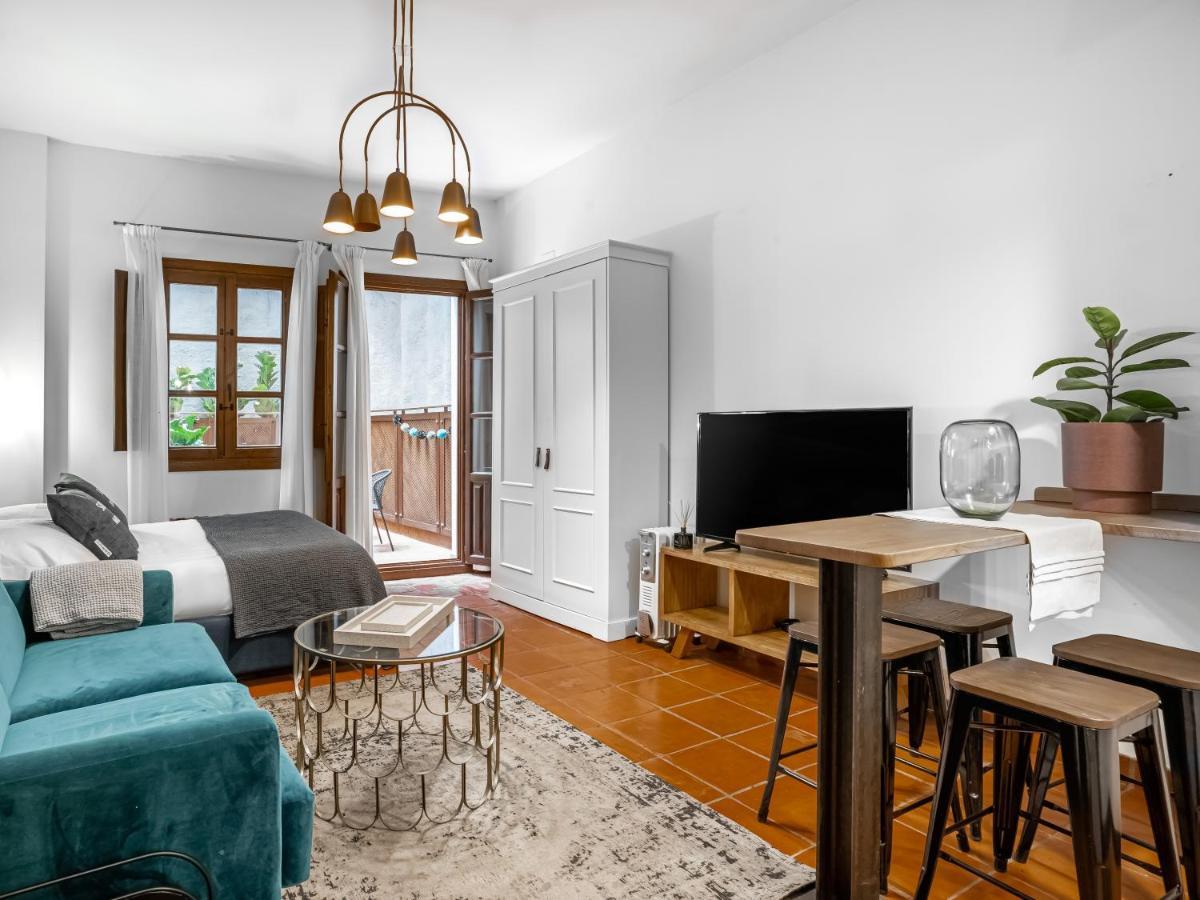 Limehome Granada Calle Santa Ana Экстерьер фото